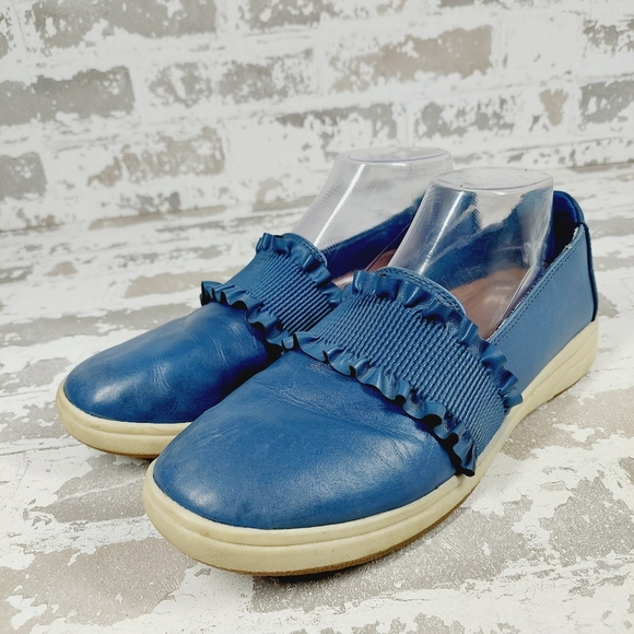 Earth Origins Ellis Blue Leather Ruffle Slip-Ons Flats C984 - Picture 2 of 12